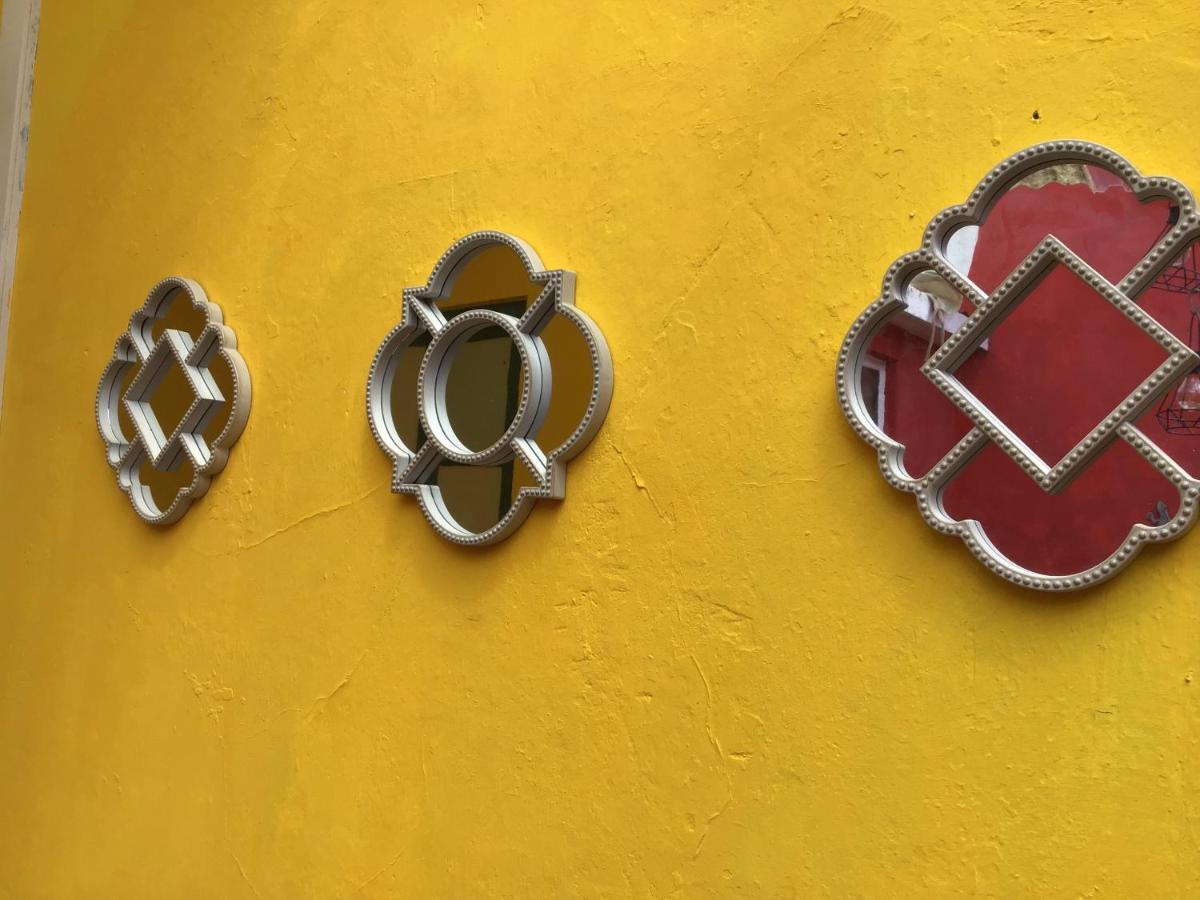 Buddha Bee - 18 To 35 Years Old Only Lagos Exteriör bild